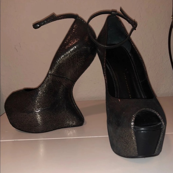 Guiseppe Zanotti Heels - Picture 4 of 4